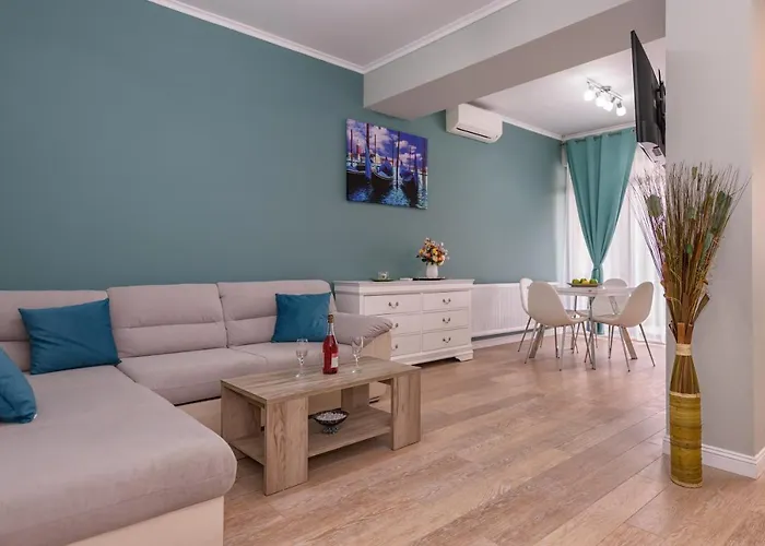 Aquarium 3 Апартаменты Нэводари